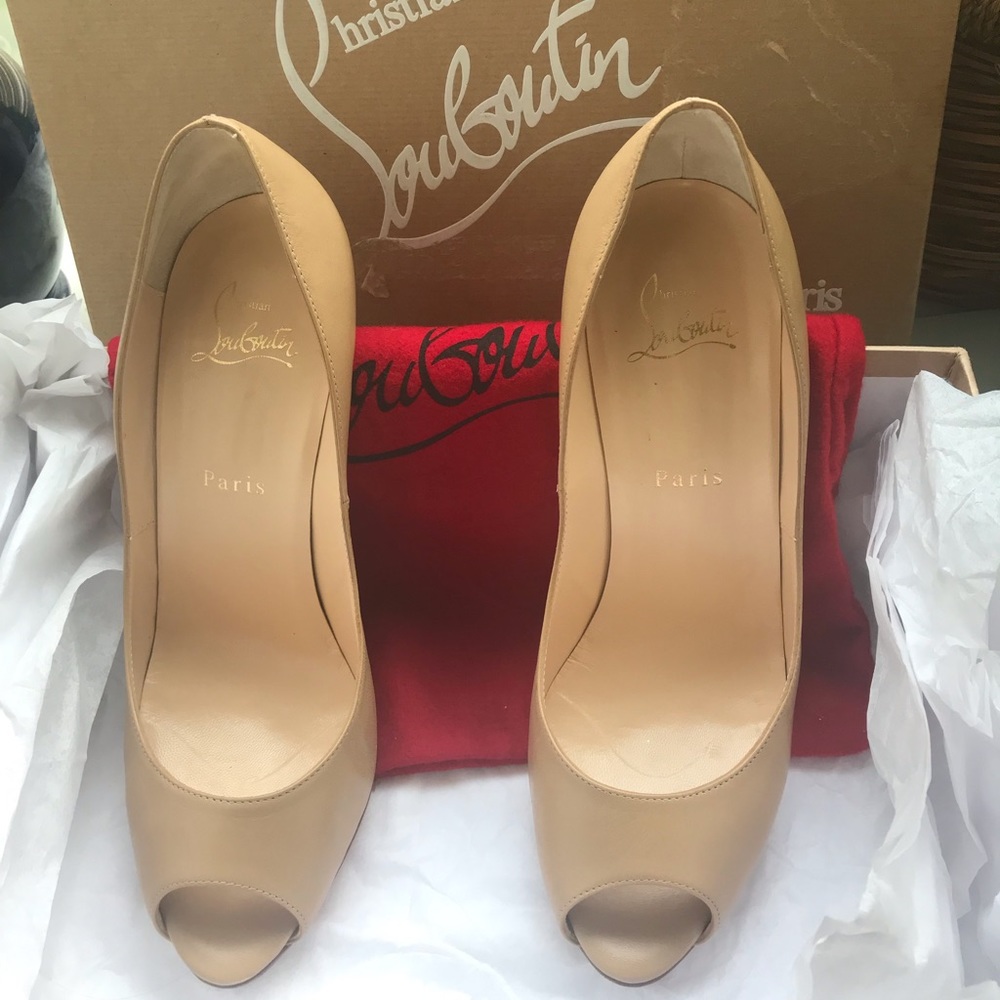 ❤️ Christian-Louboutin ❤️SOLD